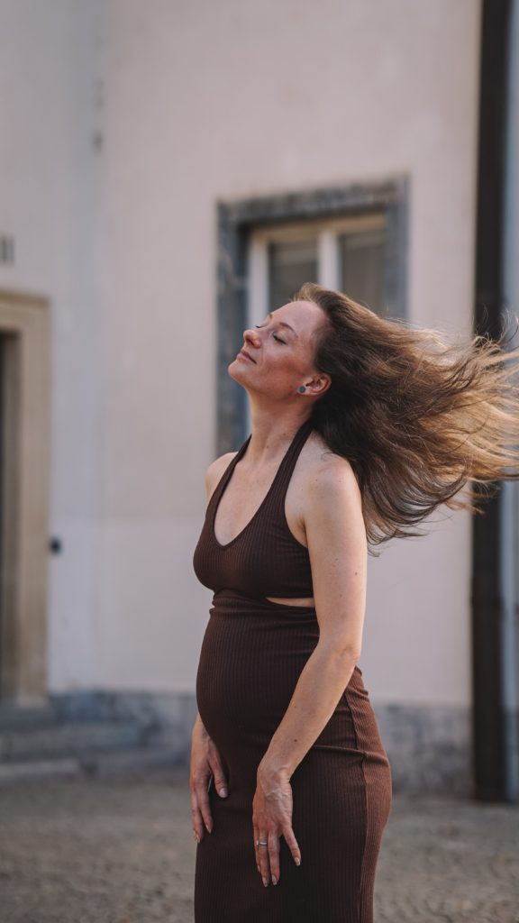Fotoshooting mit schwangeren Frau in Graz 